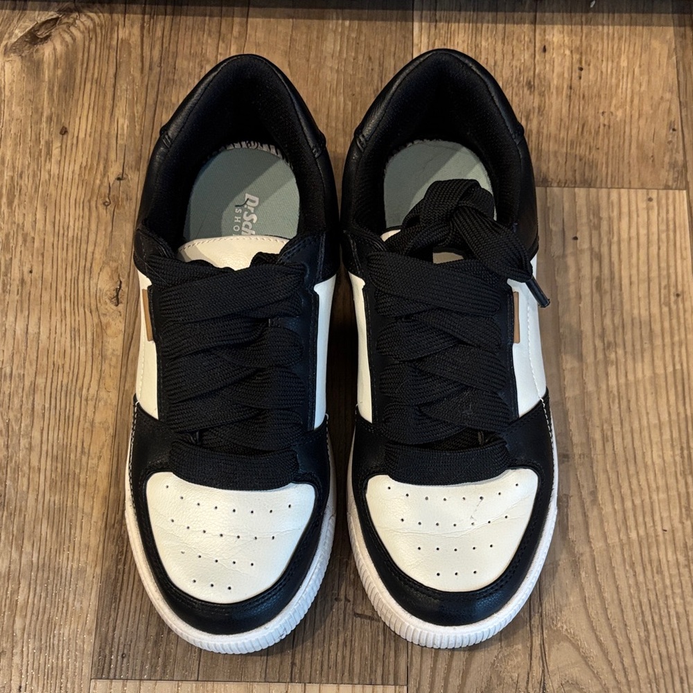 Dr. Scholl's Black and White Women's Sneakers